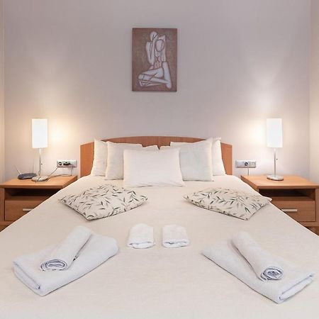 Room In Bb - Valensija - Suite For Two In Nice Hotel Jurkalne Zewnętrze zdjęcie